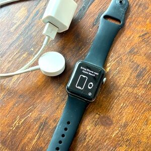 Apple Watch Series 3 38mm
Works great had a few scratches on the face